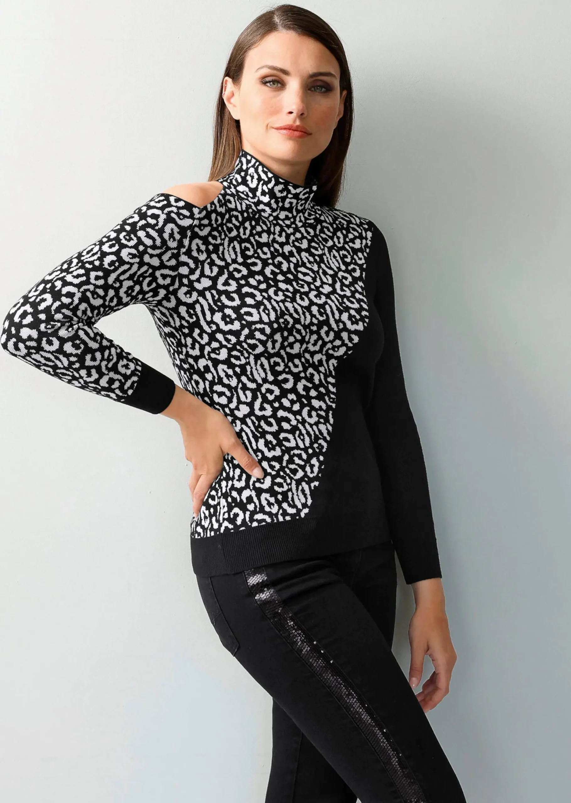 Pullover mit Cut-Out Detail
