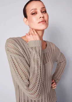 Pullover mit Lochstrickmuster