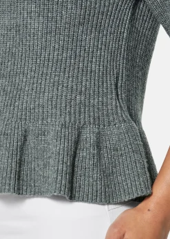 Pullover mit Schößchen