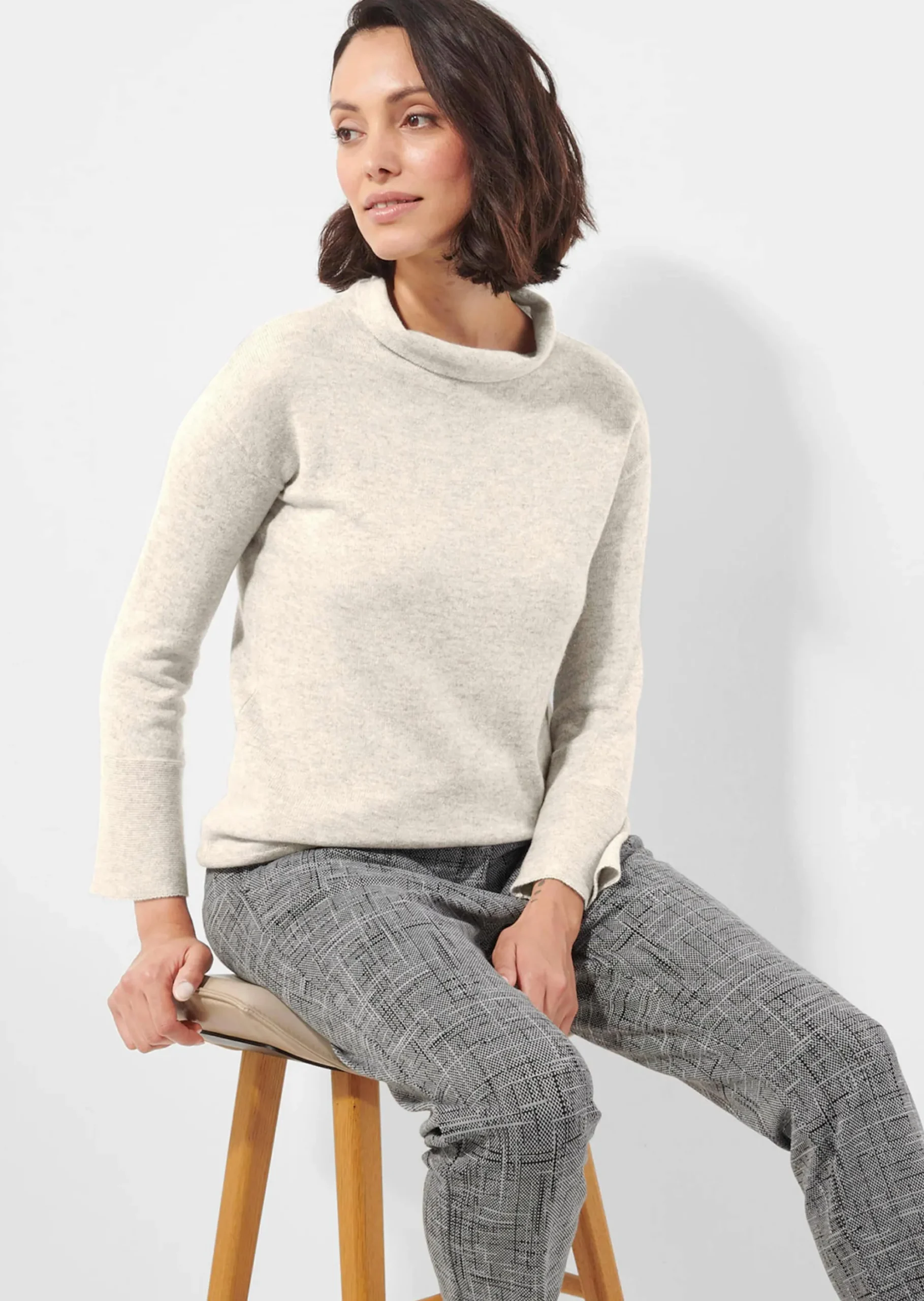 Pullover mit Stehkragen
