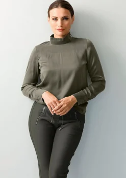 Satinbluse mit Stehkragen