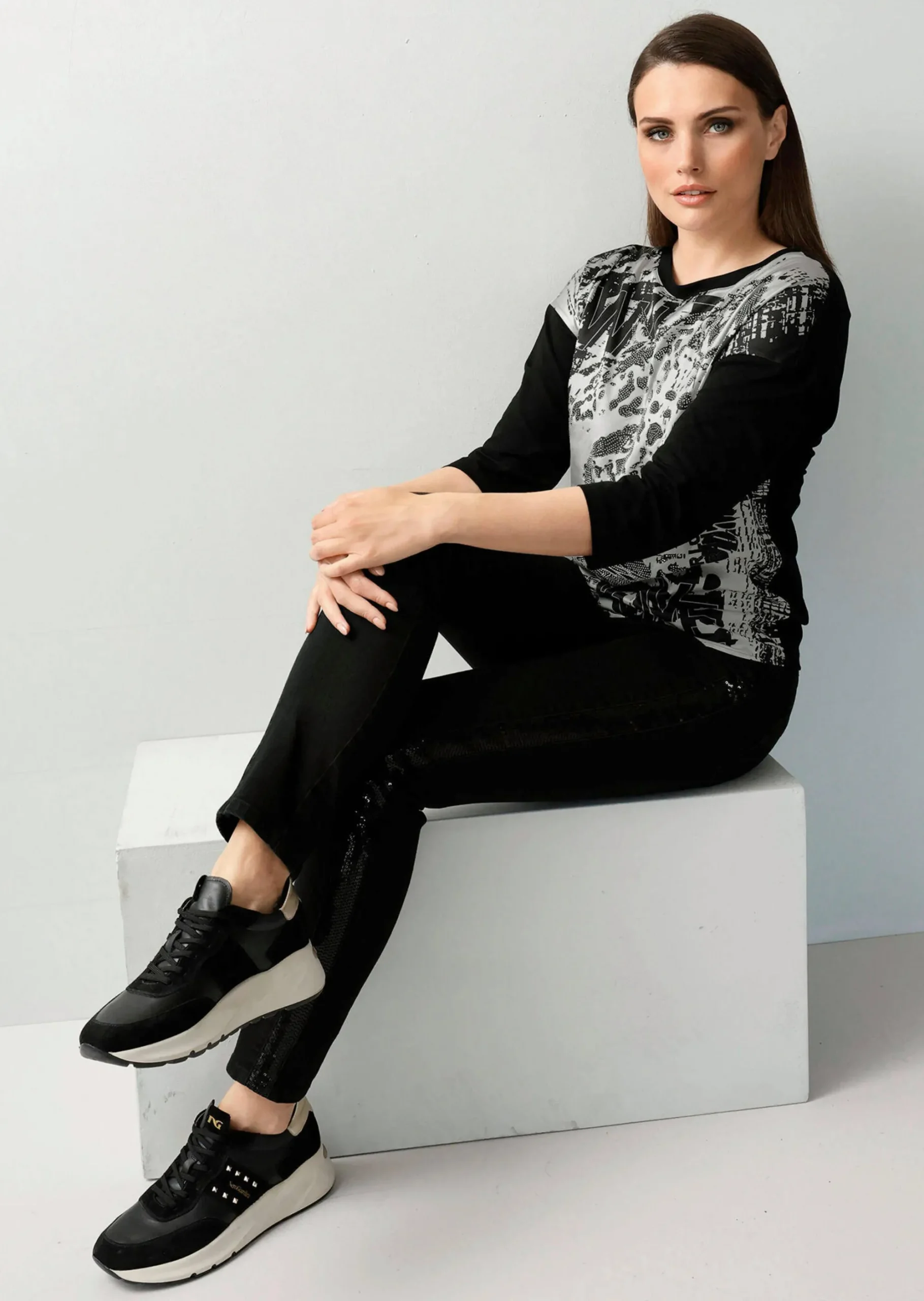 Shirt mit platziertem Druck