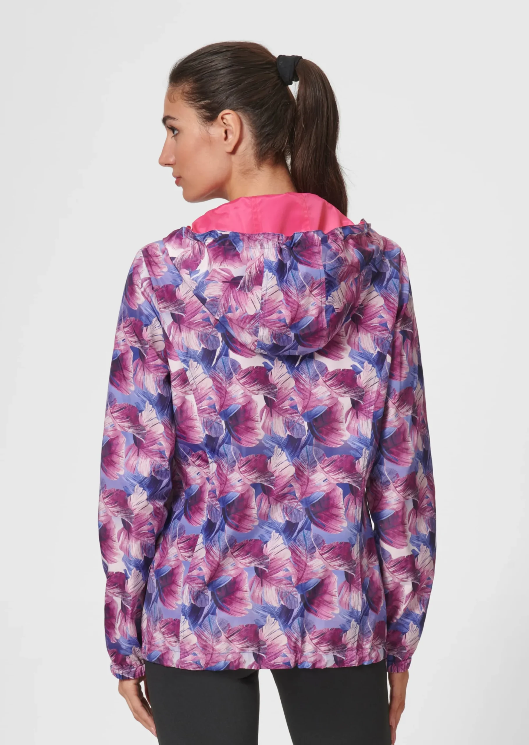 Sportive Wendejacke mit Kapuze