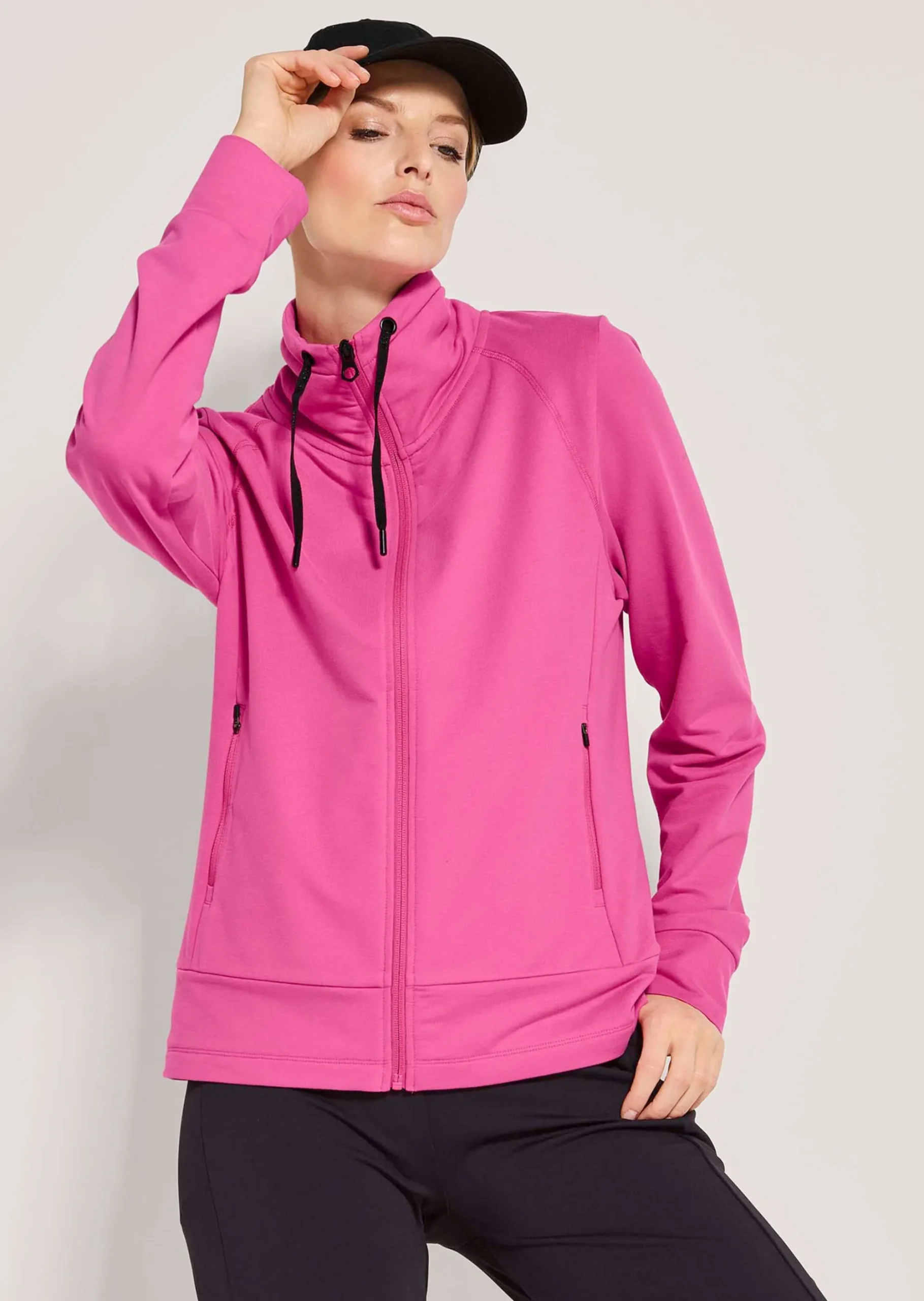 Sportliche Sweatjacke mit Stehkragen