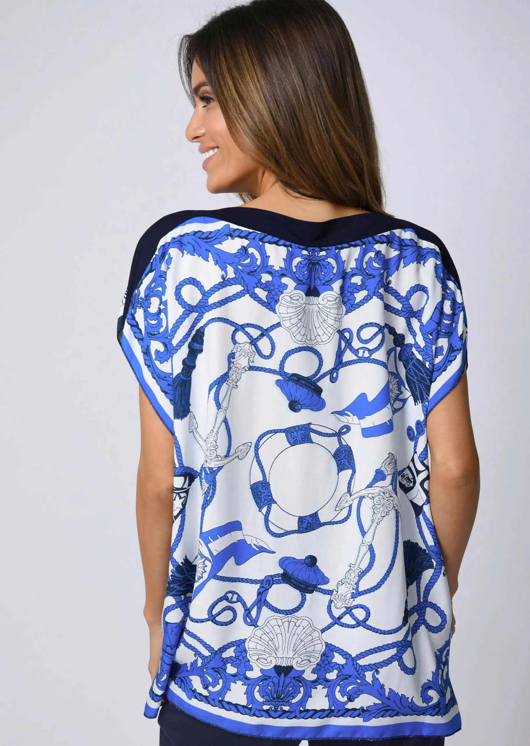 Strandshirt im maritimen Dessin