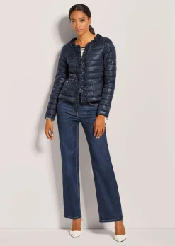 Wattierte Steppjacke mit Blüten-Dekoration