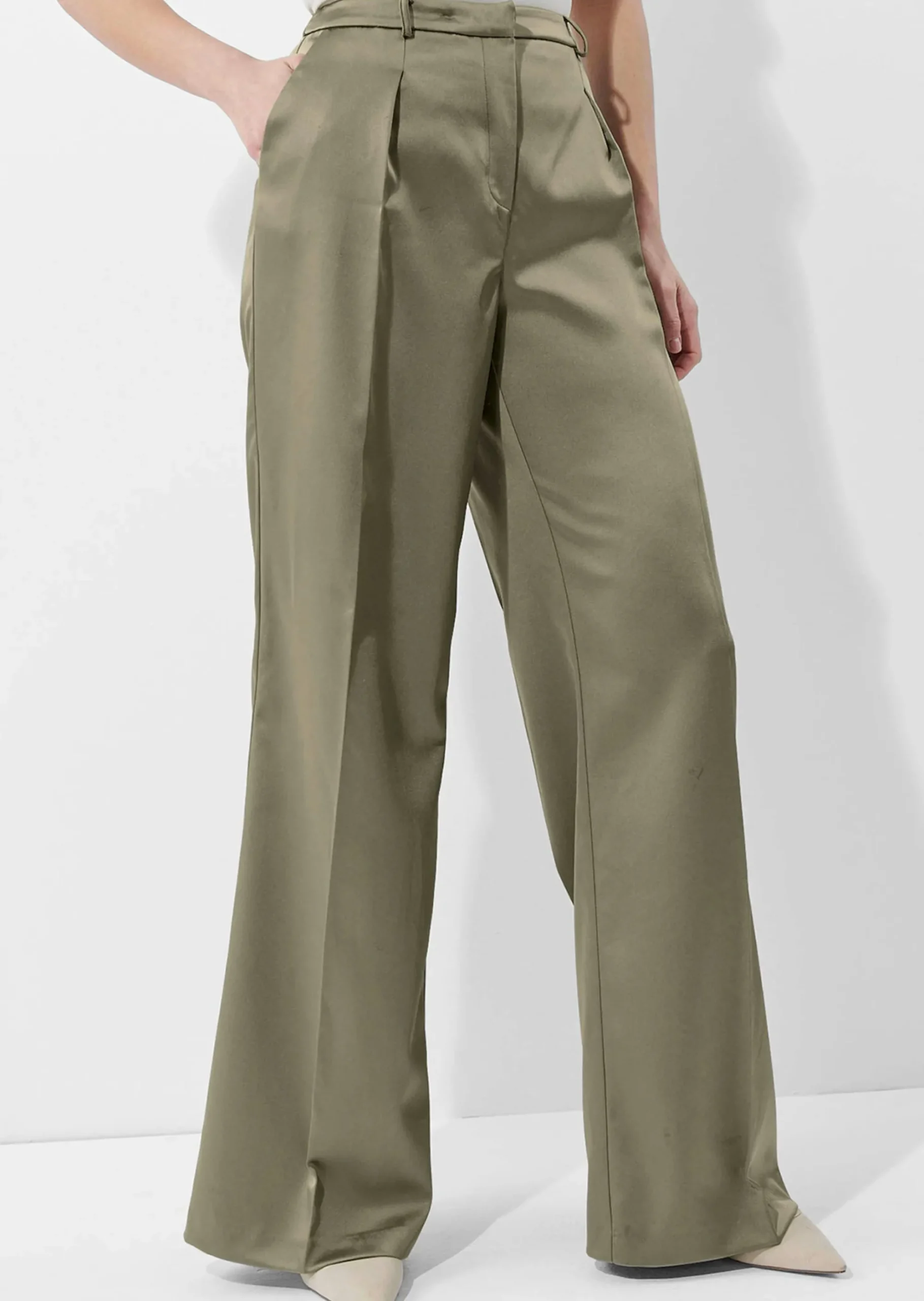 Weite Hose im Marlene-Stil
