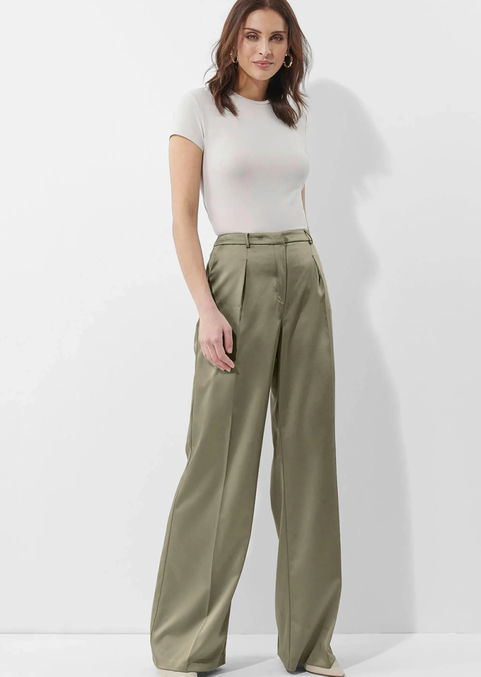 Weite Hose im Marlene-Stil