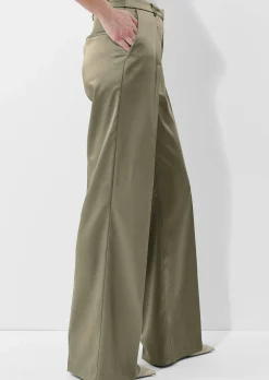Weite Hose im Marlene-Stil
